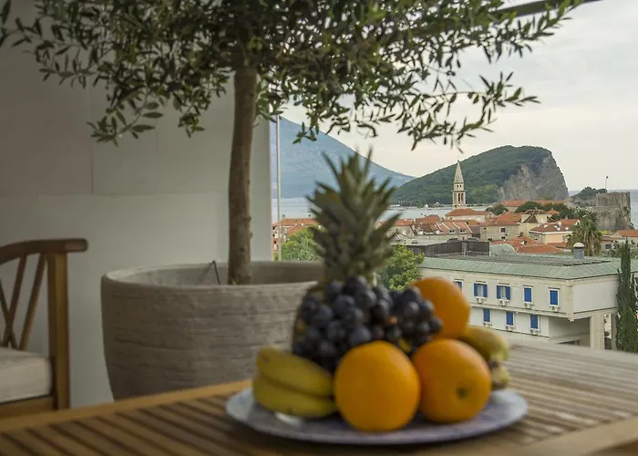 Leona Residences Apartment
