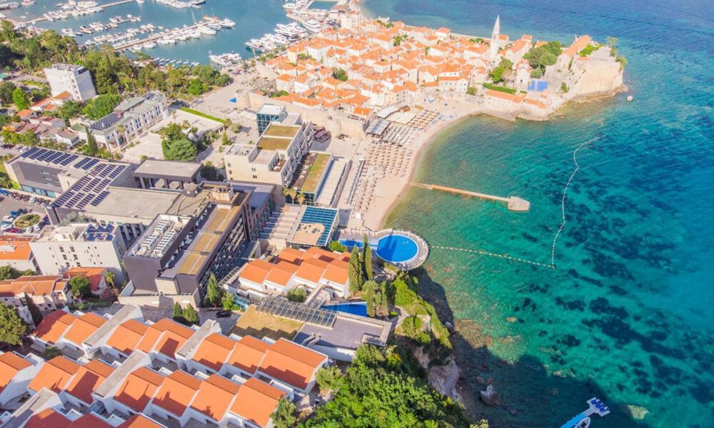 Апартаменти Leona Residences *