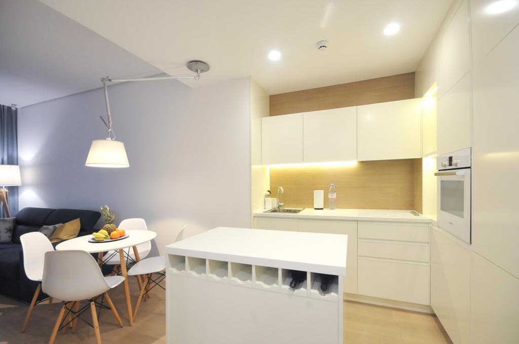 Апартаменти Leona Residences *