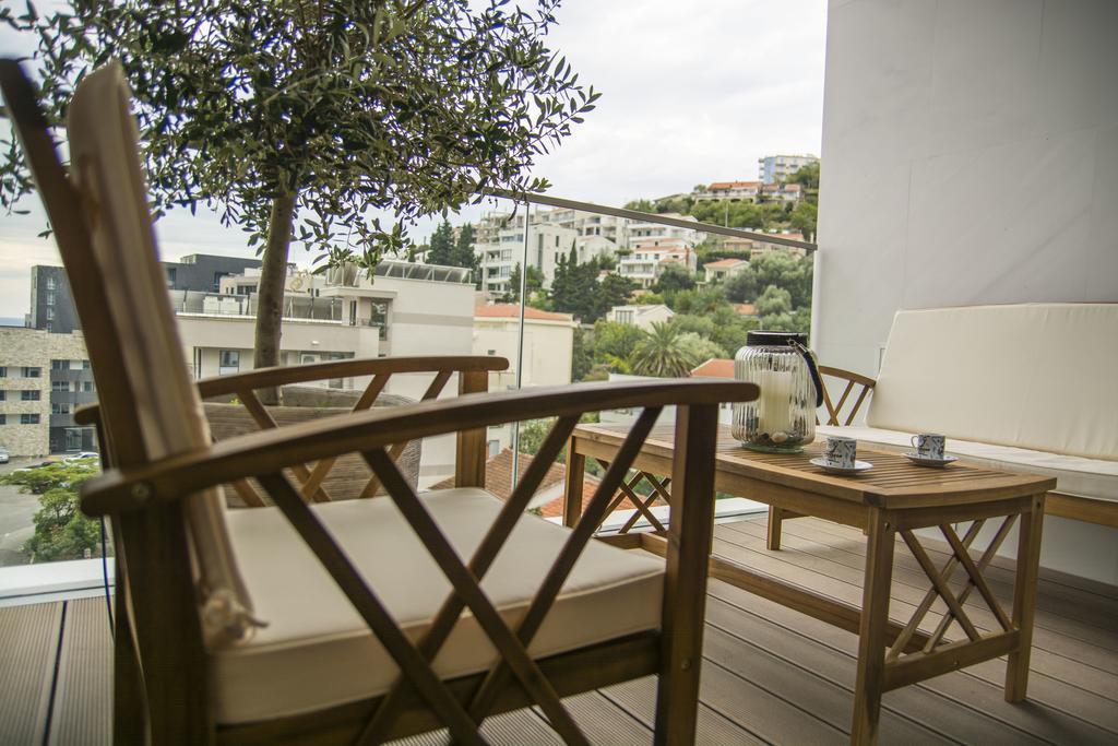 Leona Residences Apartment *