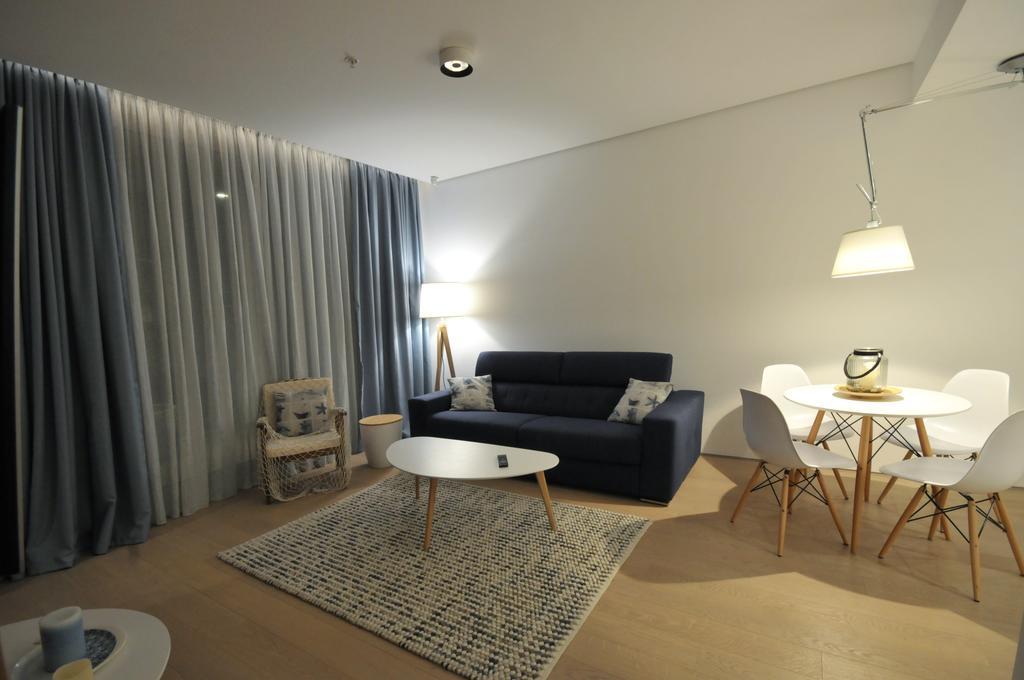 דירה Leona Residences